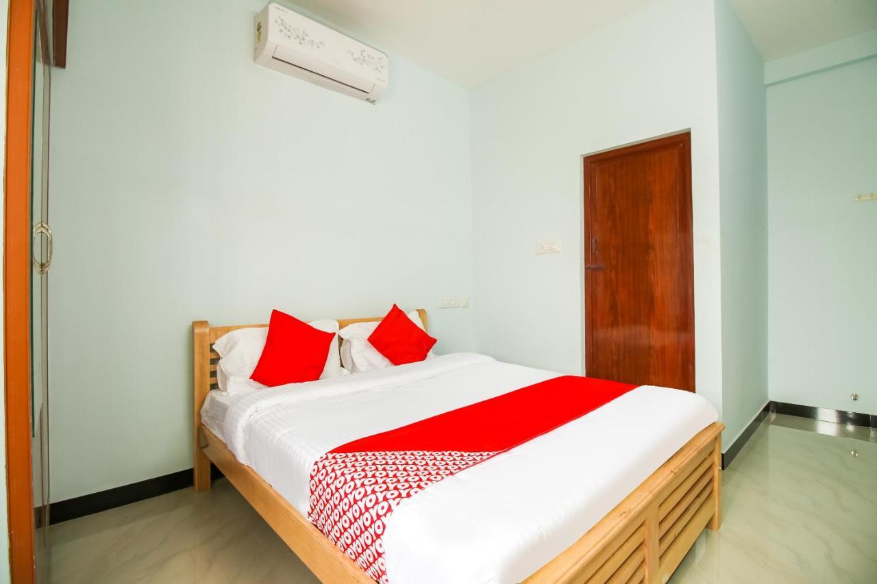 Oyo 71549 Shri Sai Apartments Mettuppālaiyam Exterior foto